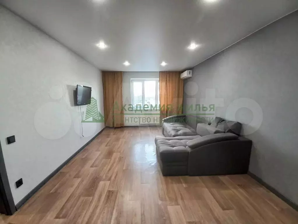 1-к. квартира, 41 м, 5/10 эт. - Фото 0