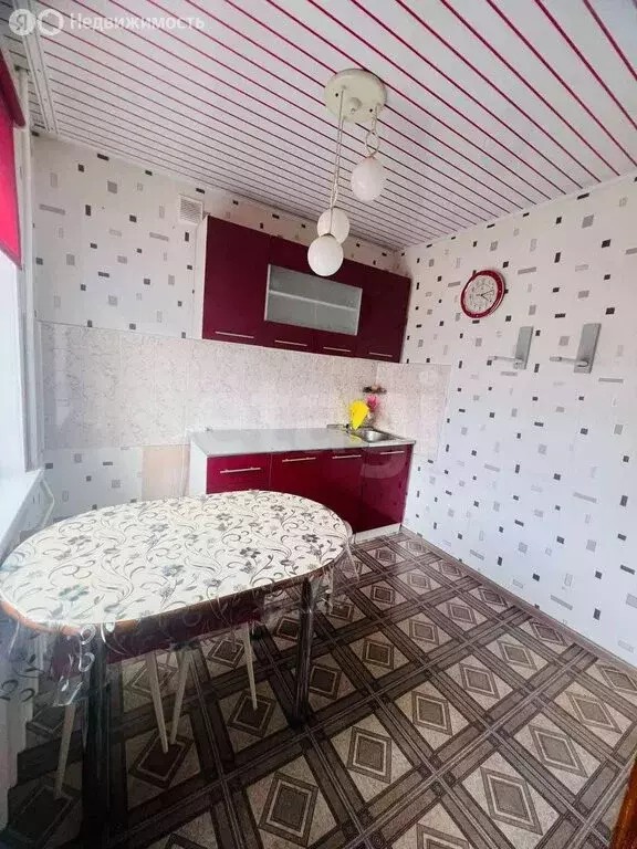 3-комнатная квартира: Ачинск, 8-й микрорайон, 2 (48.7 м) - Фото 2