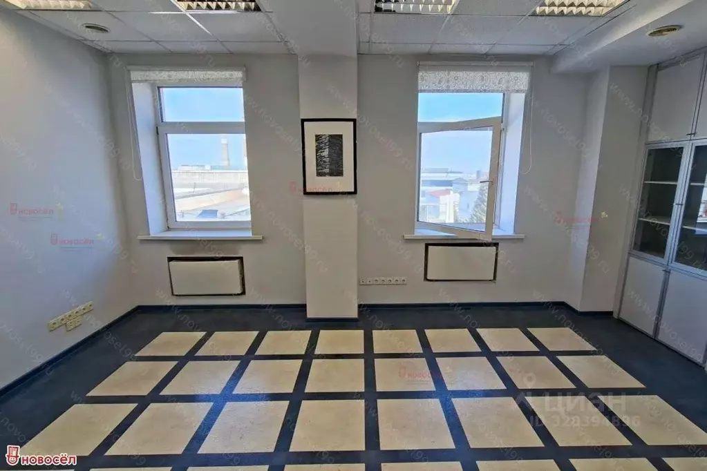 Офис в Свердловская область, Екатеринбург ул. Фронтовых Бригад, 29 (37 ... - Фото 1