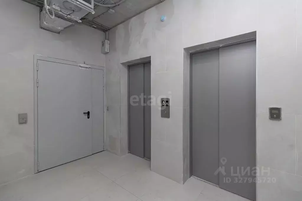 Гараж в Тюменская область, Тюмень ул. Тимофея Чаркова, 93 (13 м) - Фото 1