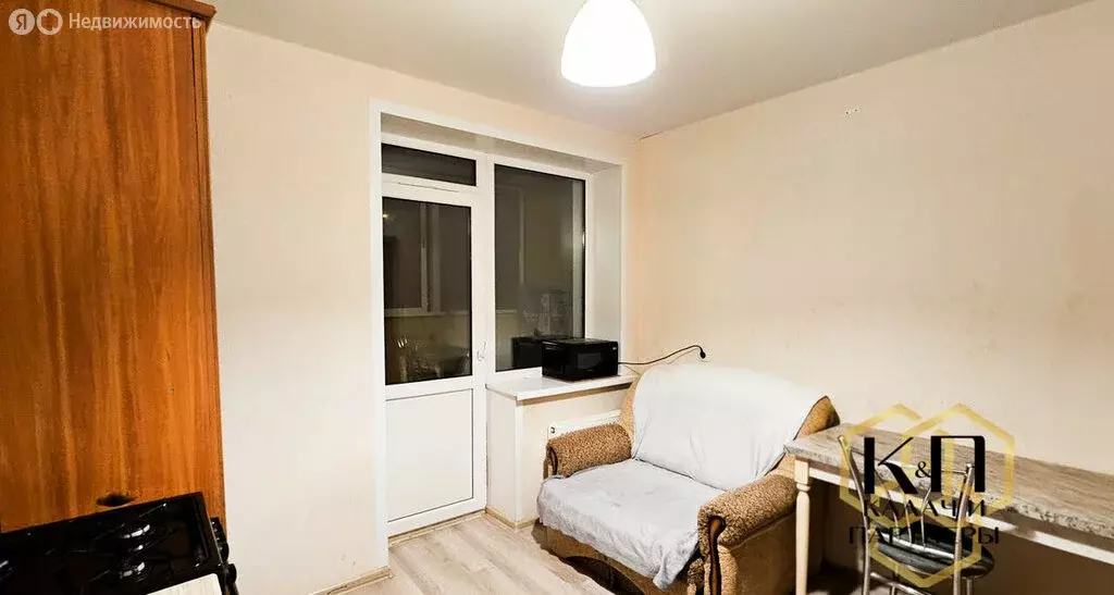 1-комнатная квартира: Полевской, микрорайон Зелёный Бор-2, 22 (36.6 м) - Фото 2