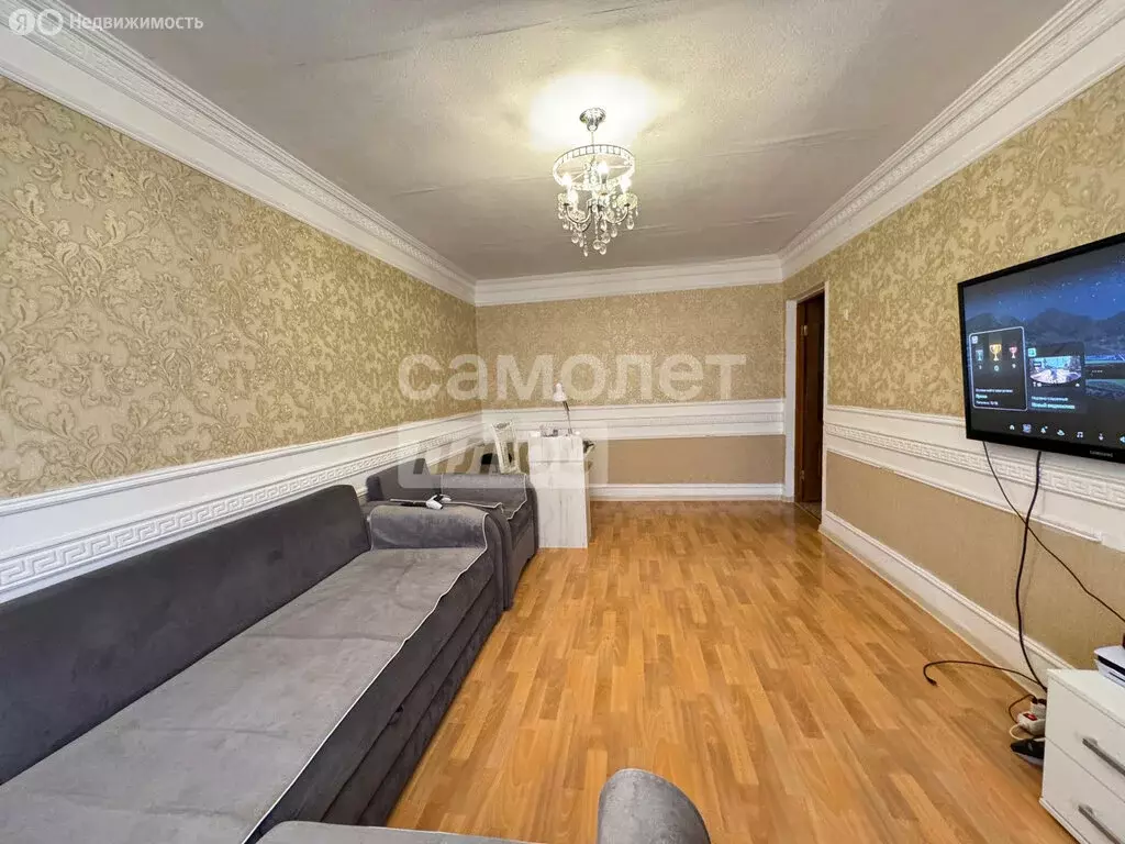 3-комнатная квартира: Грозный, улица Трудовиков, 2А (65 м) - Фото 1