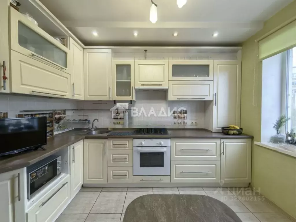 4-к кв. Смоленская область, Смоленск Бородинская ул., 1 (83.1 м) - Фото 1