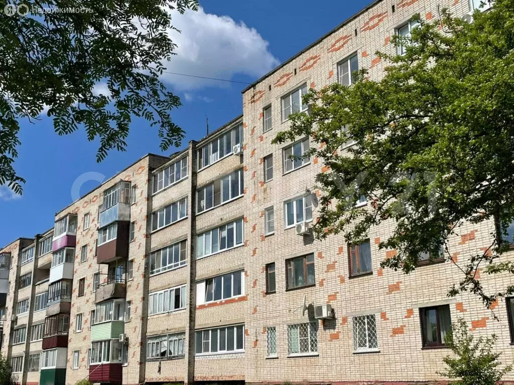 3-комнатная квартира: Жуков, улица Ленина, 9 (59.6 м) - Фото 0