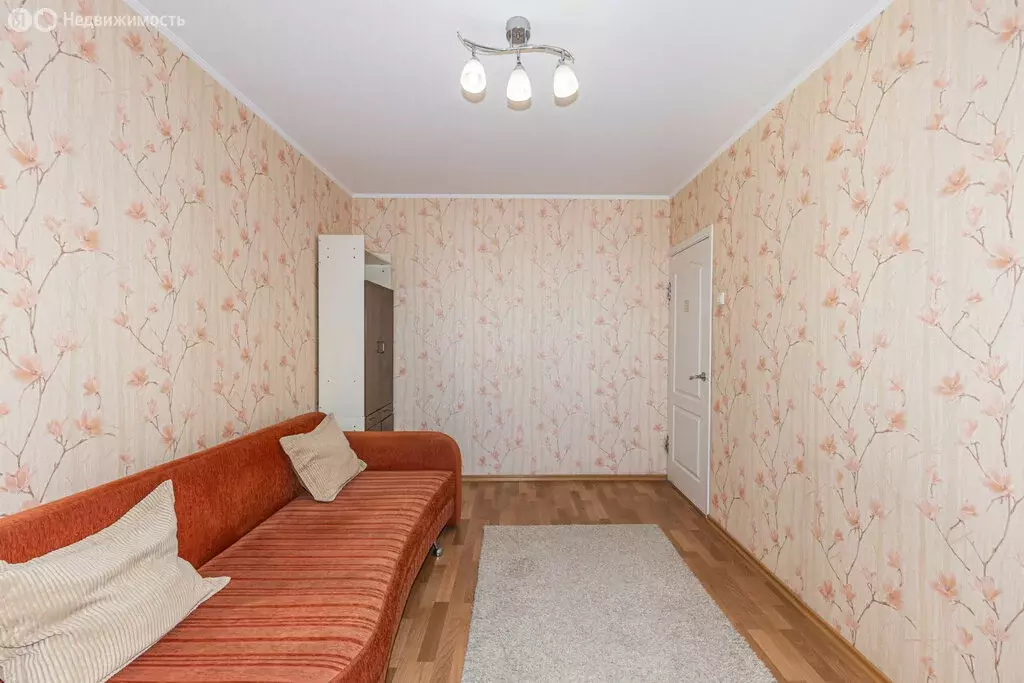 3-комнатная квартира: Курган, жилой район Заозёрный, 1-й микрорайон, ... - Фото 2