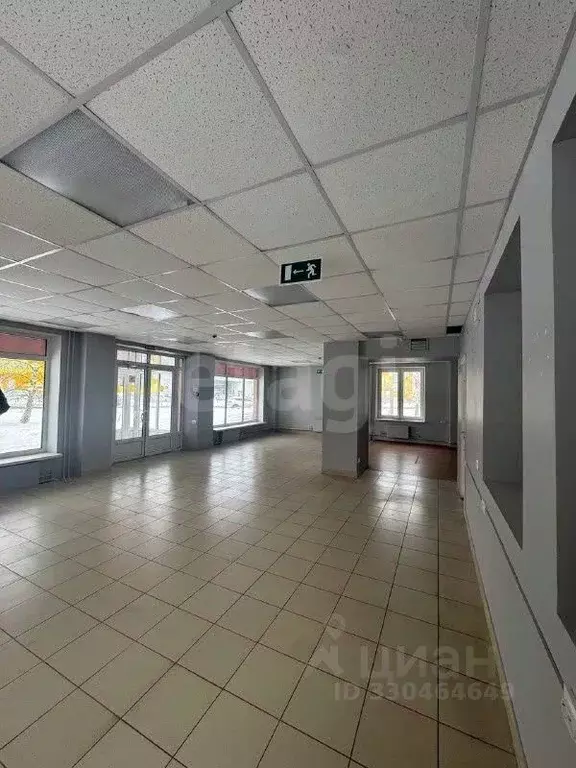 Торговая площадь в Псковская область, Псков ул. Кузбасской Дивизии, ... - Фото 1