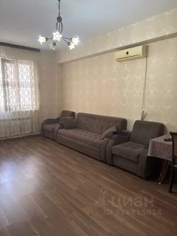 2-к кв. Дагестан, Каспийск ул. Амет-хан Султана, 2А (100.0 м) - Фото 1