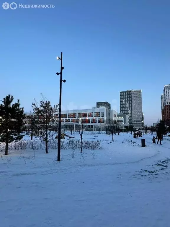 3-комнатная квартира: Тюмень, улица Тимофея Чаркова, 83 (82.41 м) - Фото 2