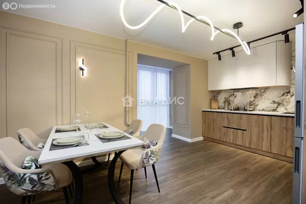 2-комнатная квартира: Благовещенск, Литейная улица, 95 (62 м) - Фото 0