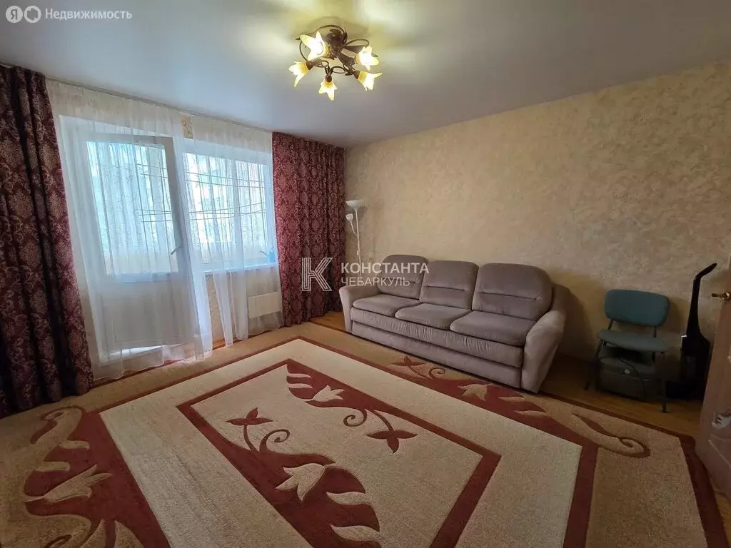 2-комнатная квартира: Чебаркуль, Октябрьская улица, 9Б (56.9 м) - Фото 1