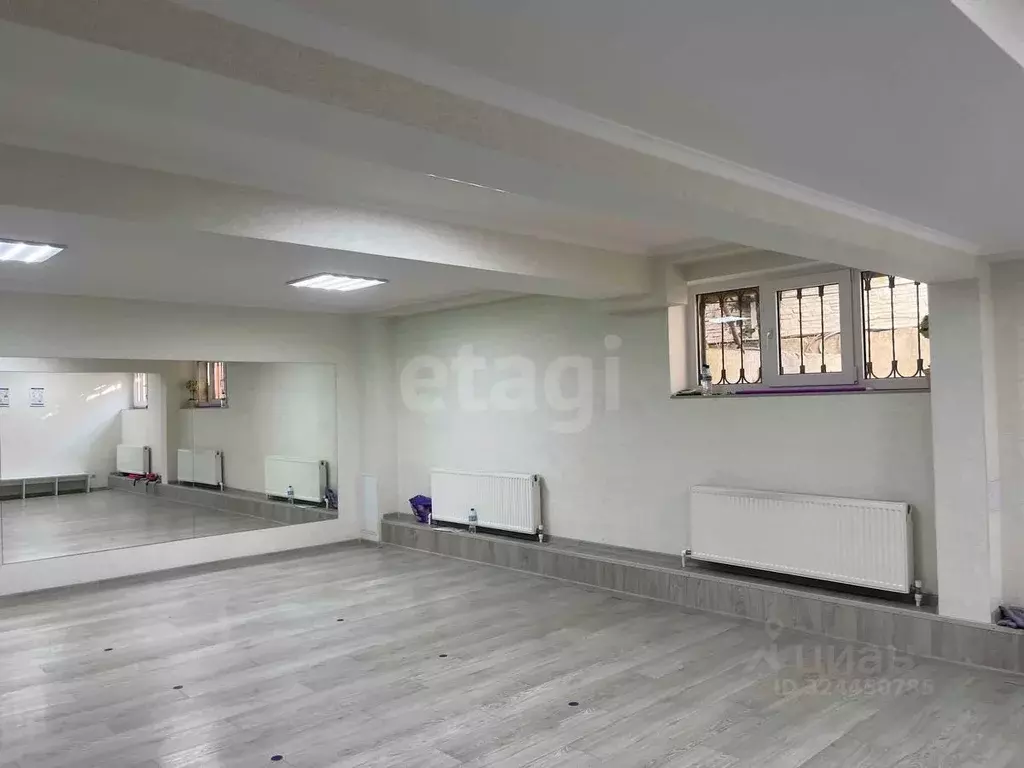 Помещение свободного назначения в Крым, Алушта ул. Красноармейская (57 ... - Фото 2