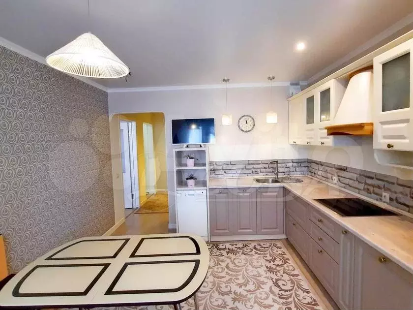 3-к. квартира, 90 м, 2/14 эт. - Фото 1