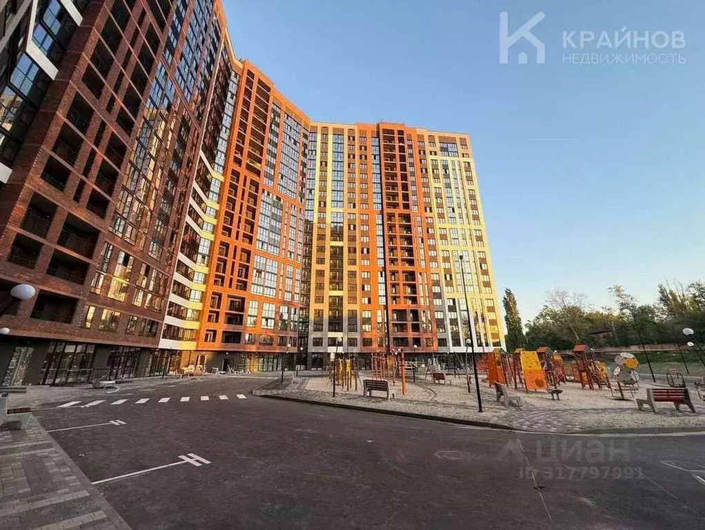 3-к кв. Воронежская область, Воронеж ул. Богдана Хмельницкого, 45А ... - Фото 0
