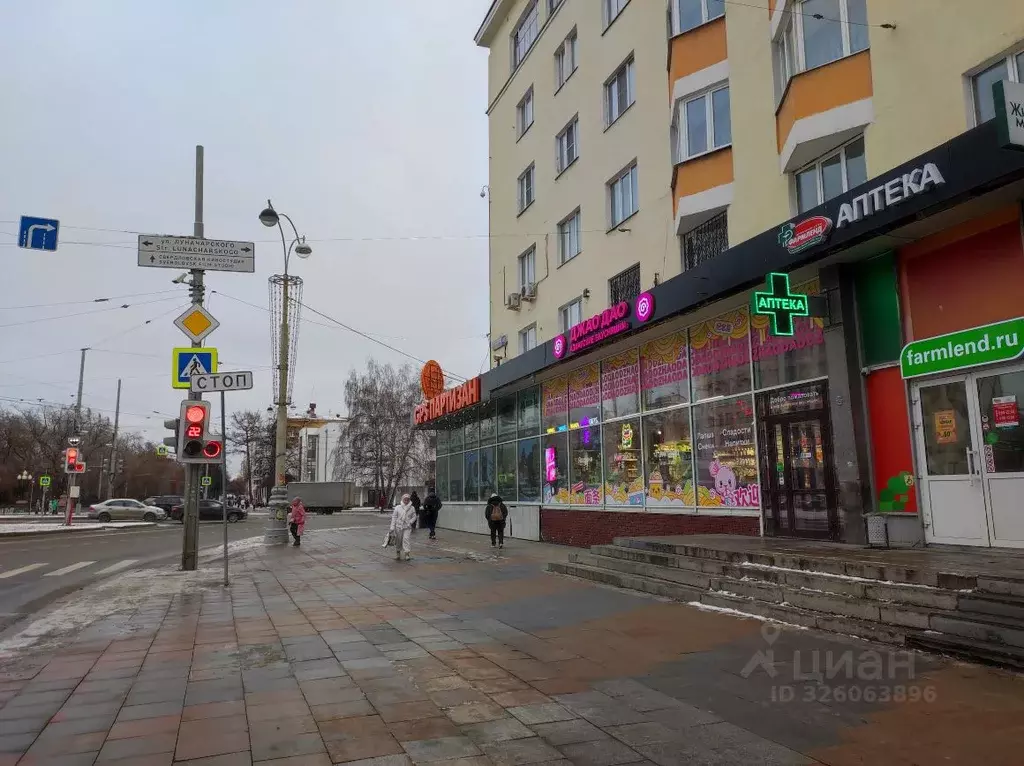 Торговая площадь в Свердловская область, Екатеринбург просп. Ленина, ... - Фото 1