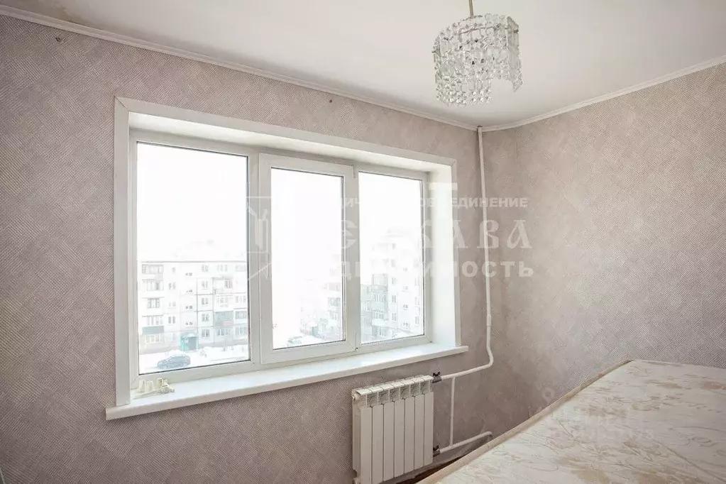 3-к кв. Кемеровская область, Кемерово ул. Ворошилова, 8 (47.0 м) - Фото 0