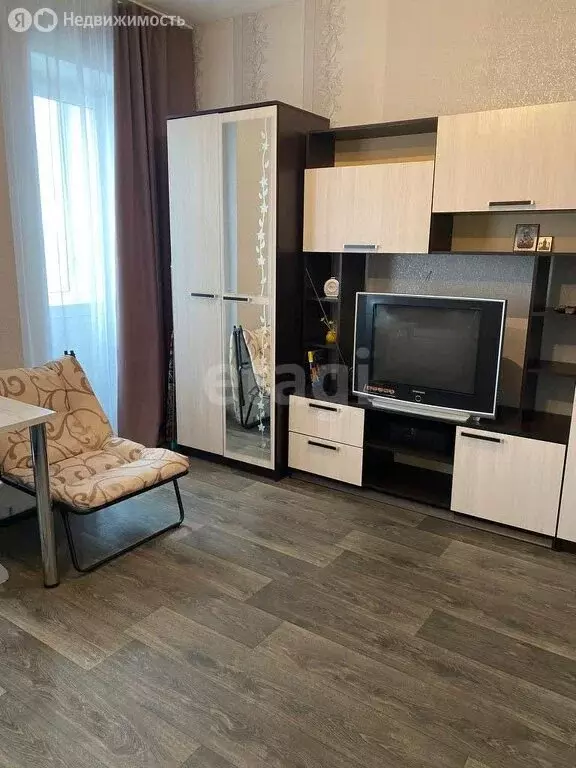 Квартира-студия: Абакан, улица Торосова, 7к1 (27 м) - Фото 1