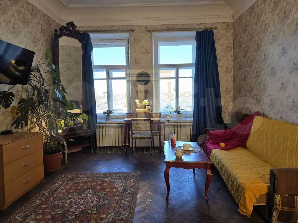 Комната 24,6 м в 7-к., 6/6 эт. - Фото 0