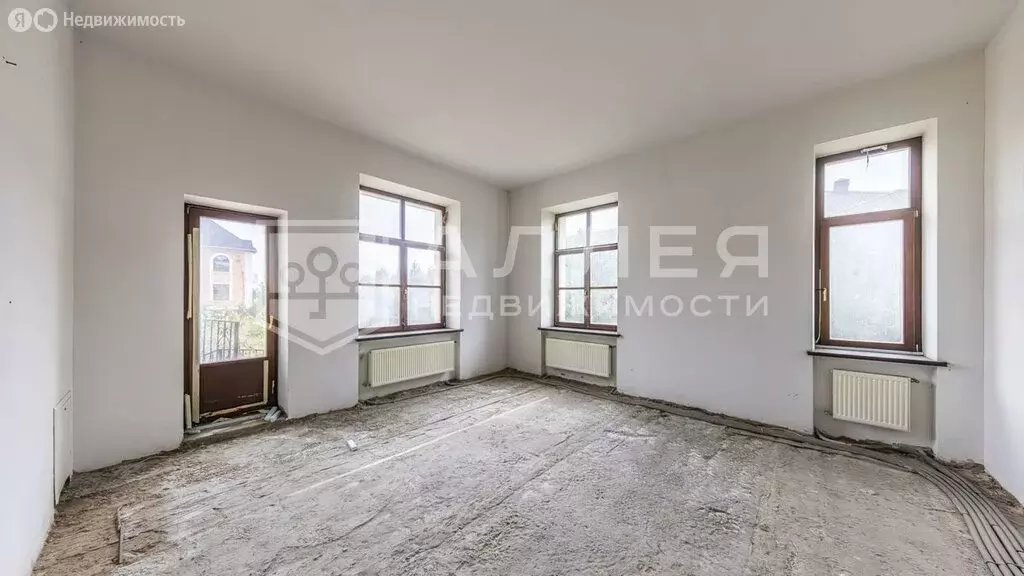 Дом в деревня Маслово, ТСЖ Сновидово (700 м) - Фото 0