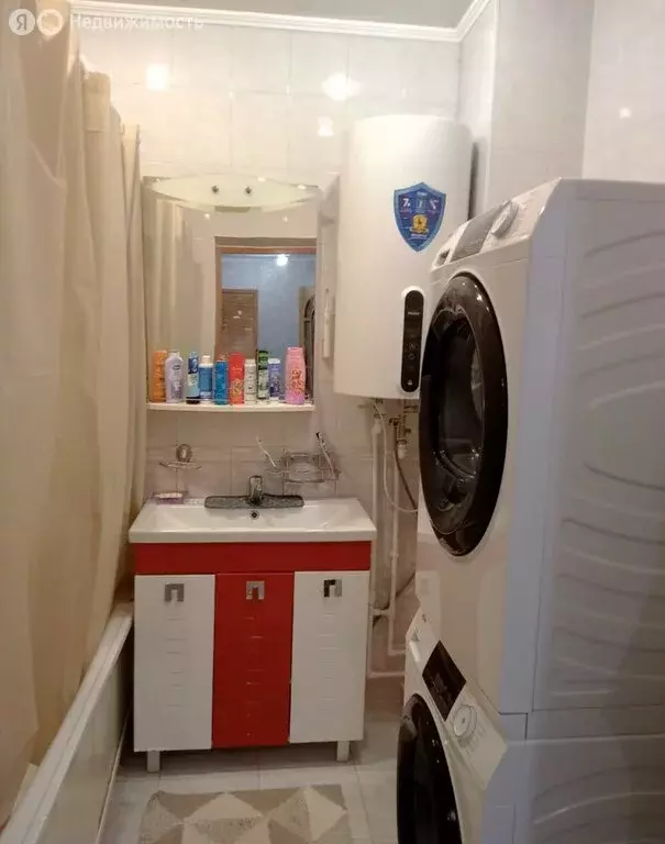 3-комнатная квартира: Астрахань, Васильковая улица, 21к1 (115.5 м) - Фото 1