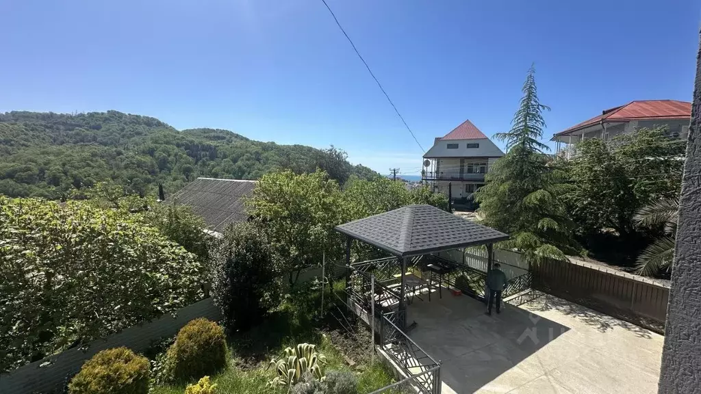 Дом в Краснодарский край, Сочи пос. Лоо, ул. Плодовая, 19 (200 м) - Фото 1