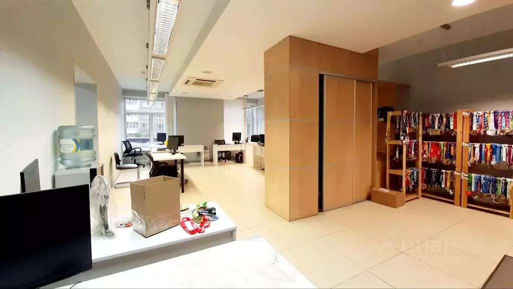 Офис в Свердловская область, Екатеринбург ул. Мамина-Сибиряка, 36 (105 ... - Фото 2