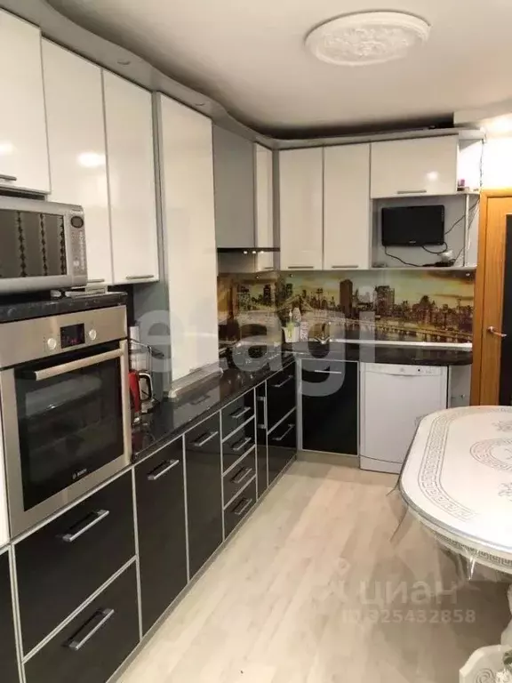 3-к кв. Брянская область, Суземка рп ул. Жукова, 15 (64.0 м) - Фото 1