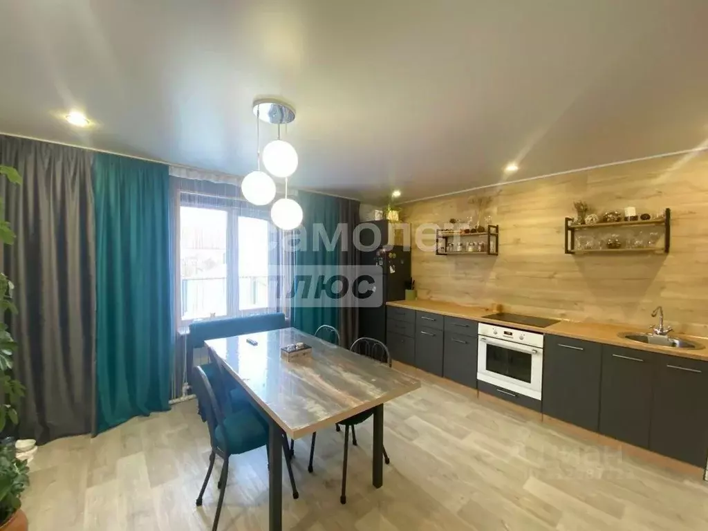 Дом в Алтайский край, Бийск пер. Прямой, 6Б (188 м) - Фото 2