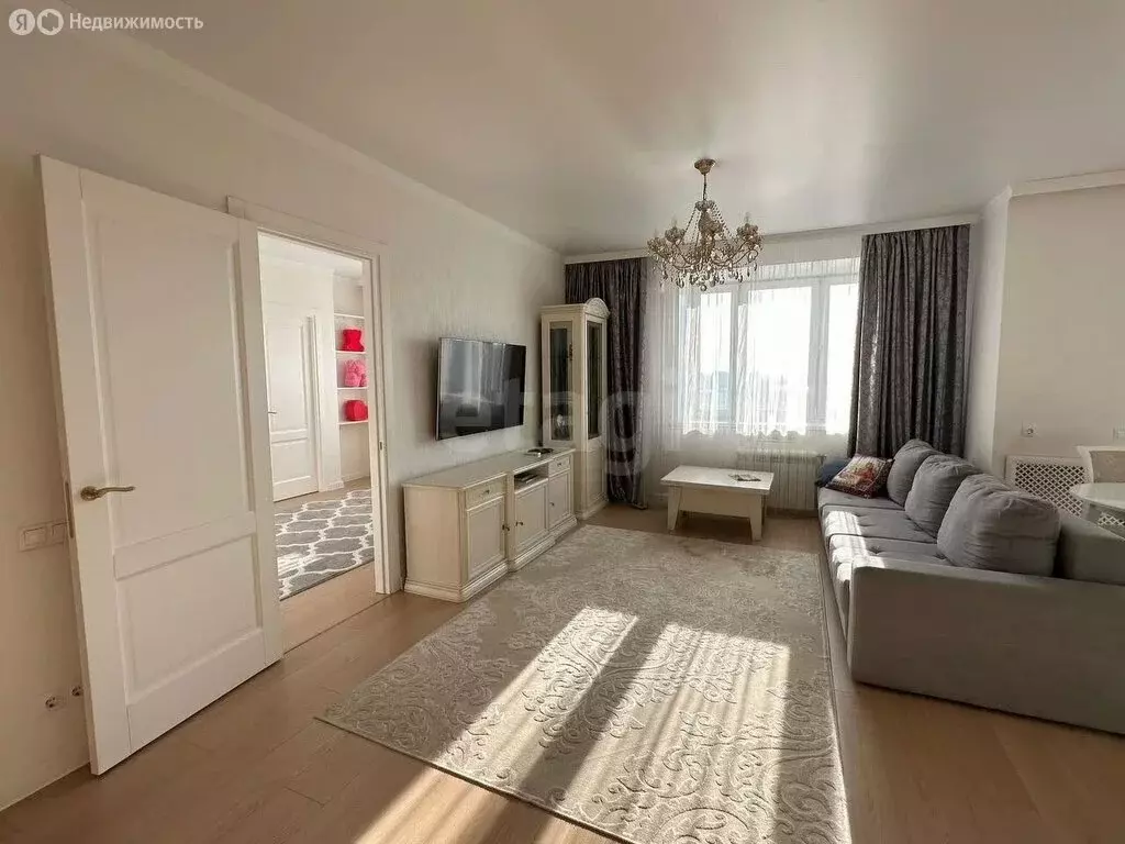 3-комнатная квартира: Омск, улица Красный Путь, 105 (86 м) - Фото 1