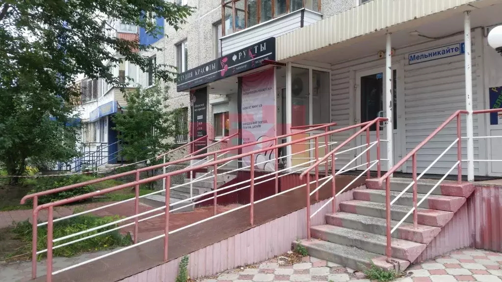Торговая площадь в Тюменская область, Тюмень ул. Мельникайте, 135/1В ... - Фото 1