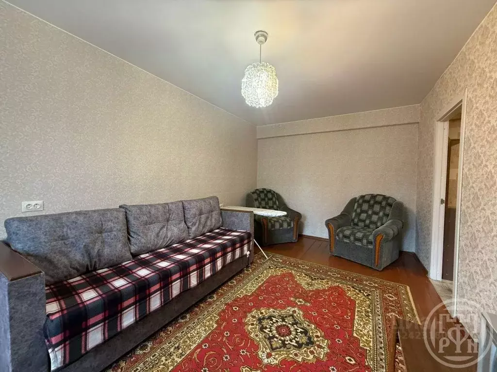 2-к кв. Санкт-Петербург, Санкт-Петербург, Петергоф ул. Аврова, 15 ... - Фото 2