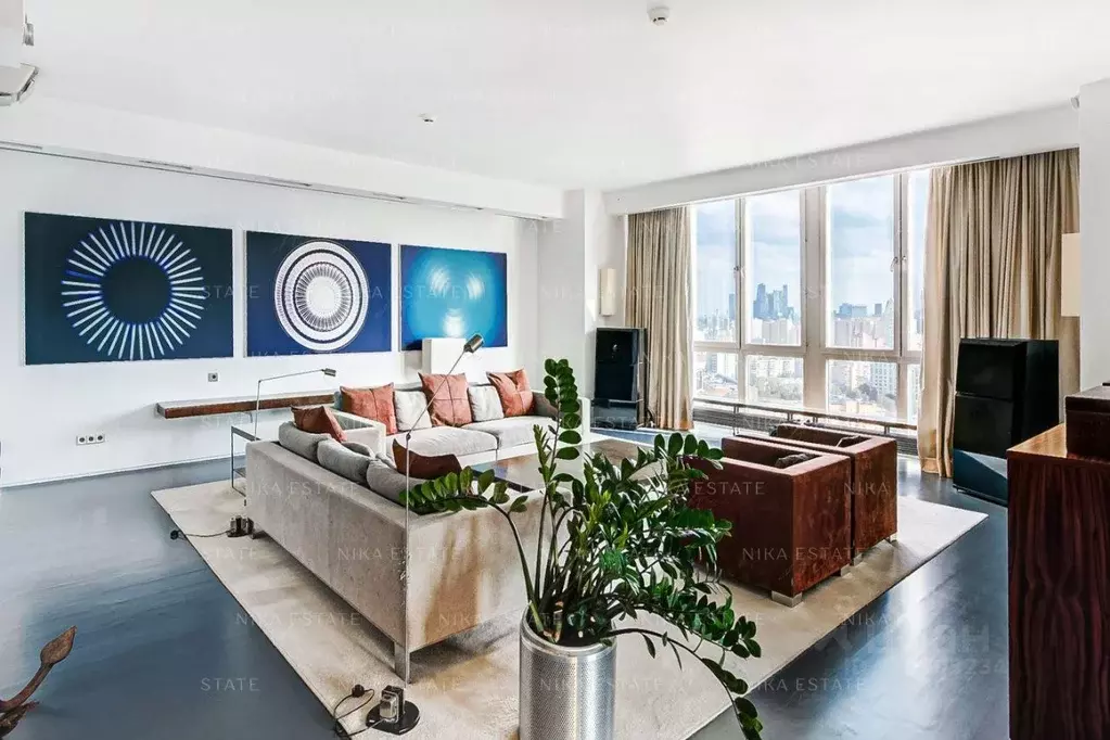 6-к кв. Москва ул. Маршала Бирюзова, 32К1 (428.4 м) - Фото 1