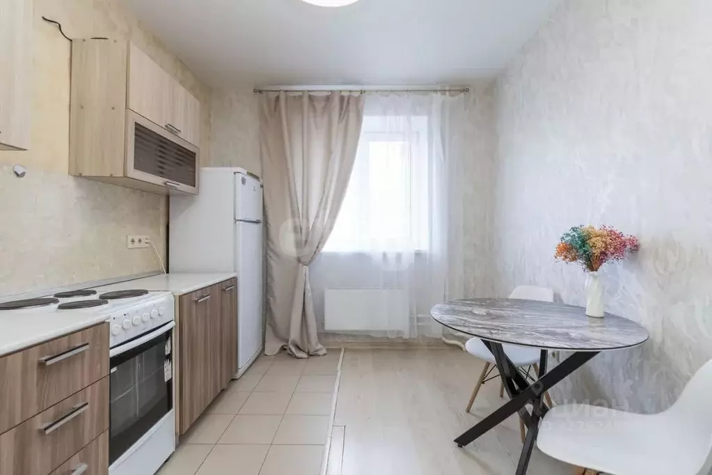 1-к кв. Тюменская область, Тюмень ул. Верхнетарманская, 1 (33.9 м) - Фото 1