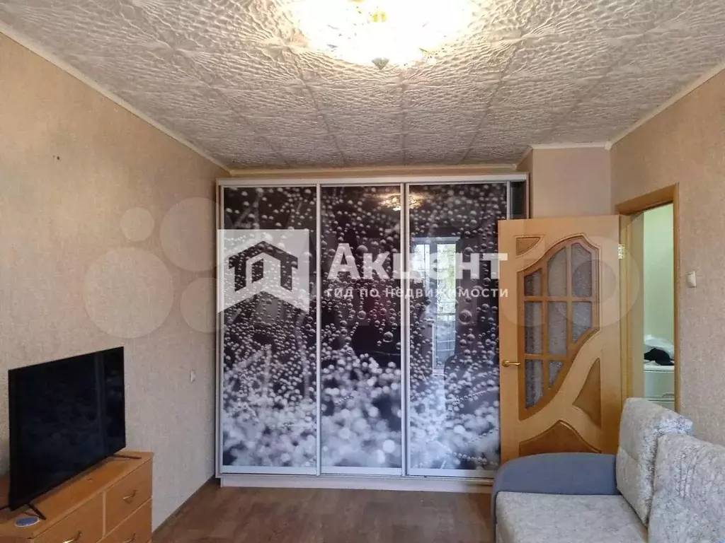 1-к. квартира, 31 м, 5/5 эт. - Фото 0