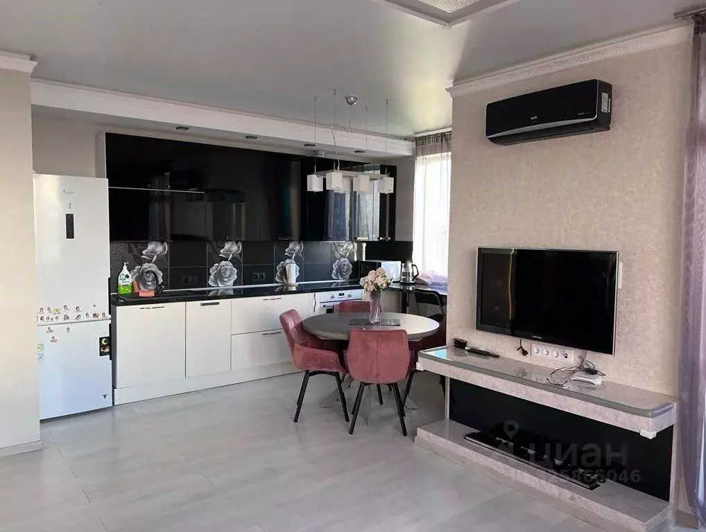 2-к кв. Волгоградская область, Волгоград ул. Ханпаши Нурадилова, 7 ... - Фото 2