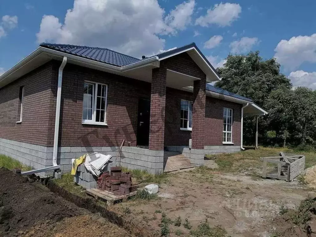 Дом в Белгородская область, Белгородский район, пос. Майский ул. ... - Фото 1