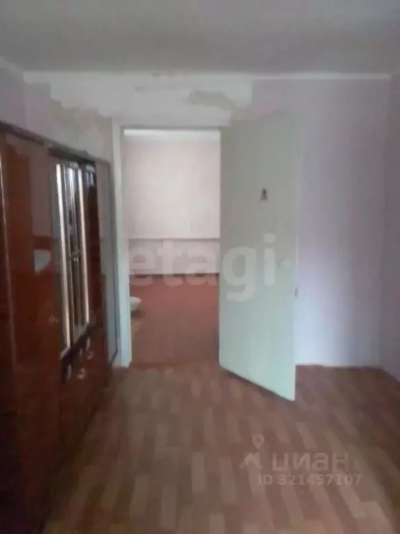 Дом в Калмыкия, пос. Кетченеры ул. В. Эрендженова, 42 (50 м) - Фото 1