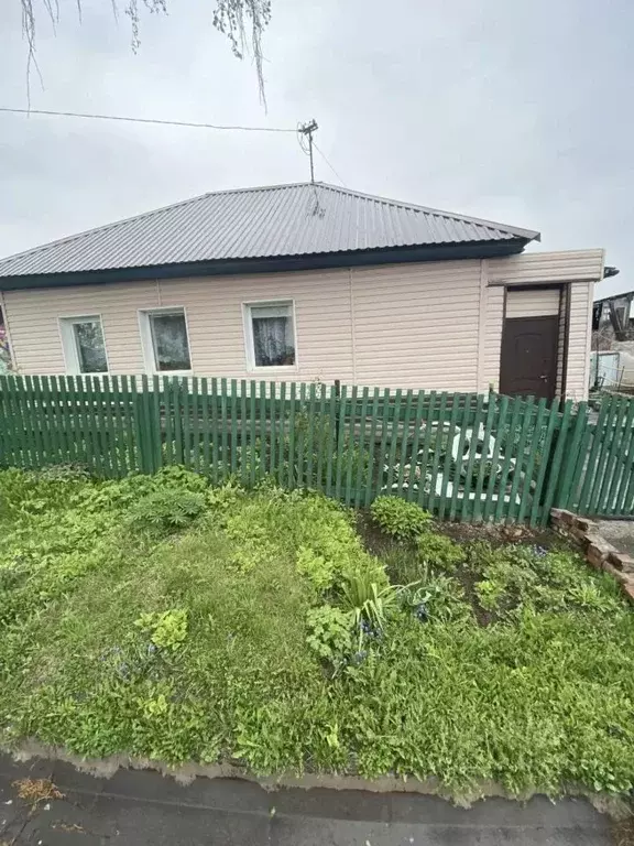 Дом в Кемеровская область, Кемерово ул. Проходчиков (60 м) - Фото 1