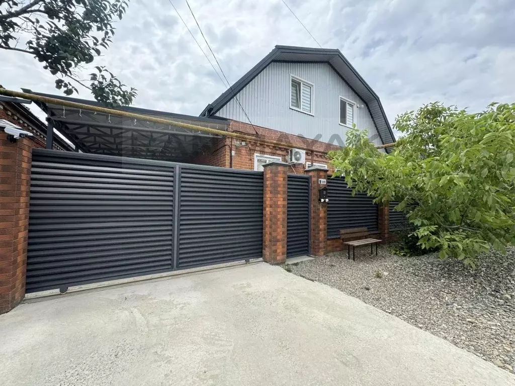 Дом в Адыгея, Майкопский район, Краснооктябрьское с/пос, пос. ... - Фото 1