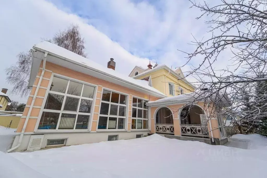 Дом в Челябинская область, Челябинск Нефритовая ул., 2 (338 м) - Фото 1