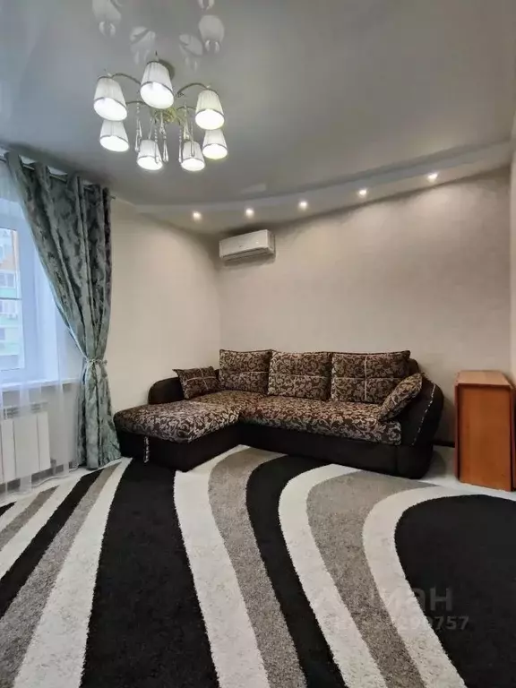 2-к кв. Астраханская область, Астрахань ул. Космонавтов, 18к3 (55.9 м) - Фото 2