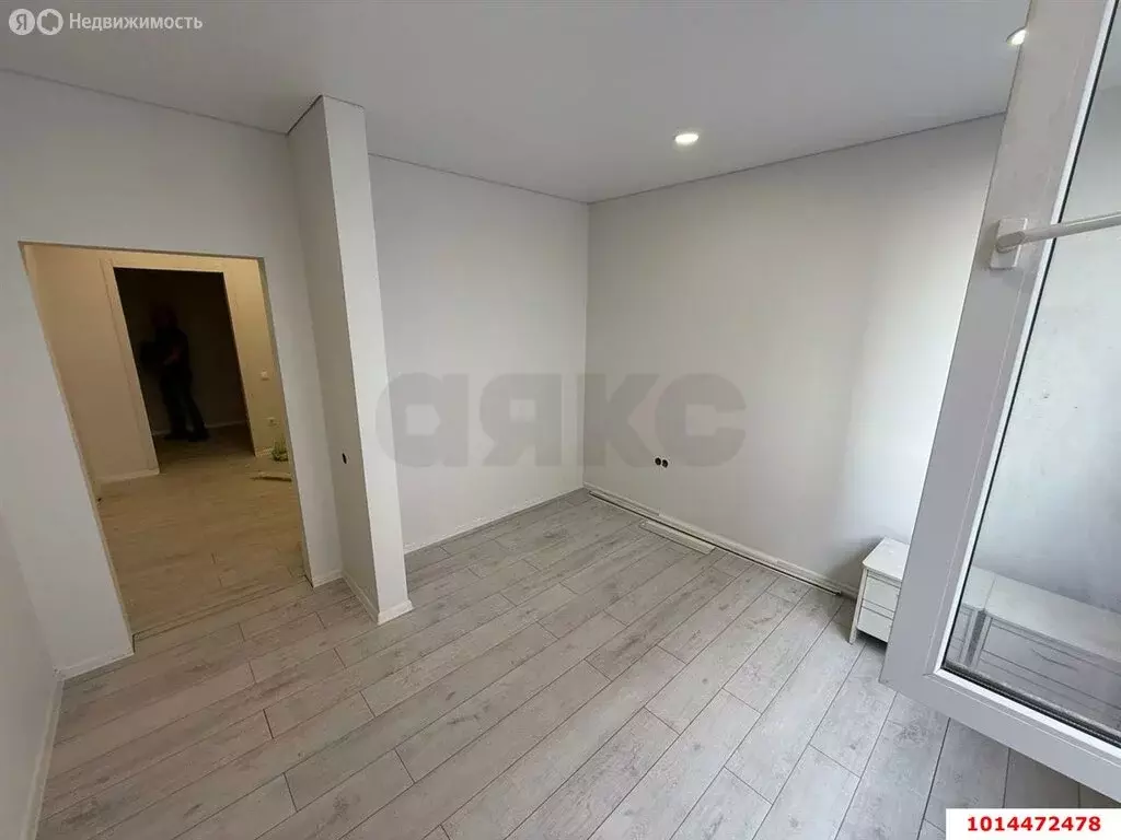 Квартира-студия: Краснодар, улица Цезаря Куникова, 18лит6 (27.4 м) - Фото 1