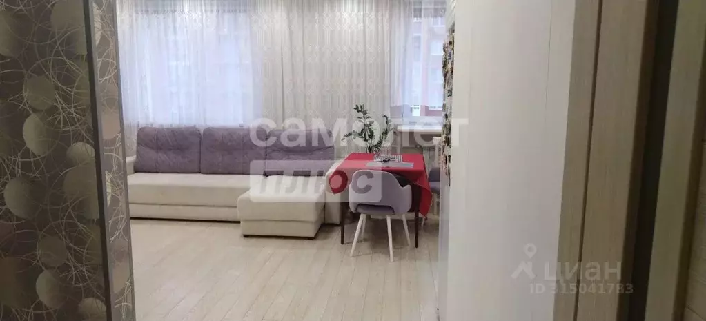 2-к кв. Омская область, Омск ул. Красный Путь, 143к5 (54.0 м) - Фото 0