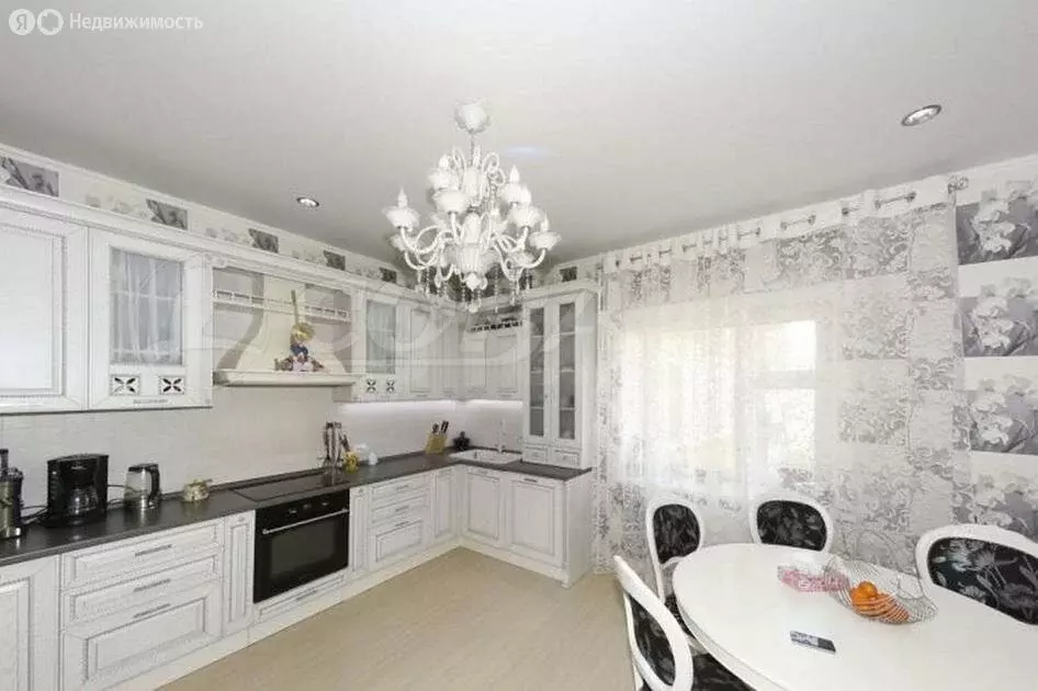 4-комнатная квартира: Тюмень, Широтная улица, 108к5 (158.7 м) - Фото 1
