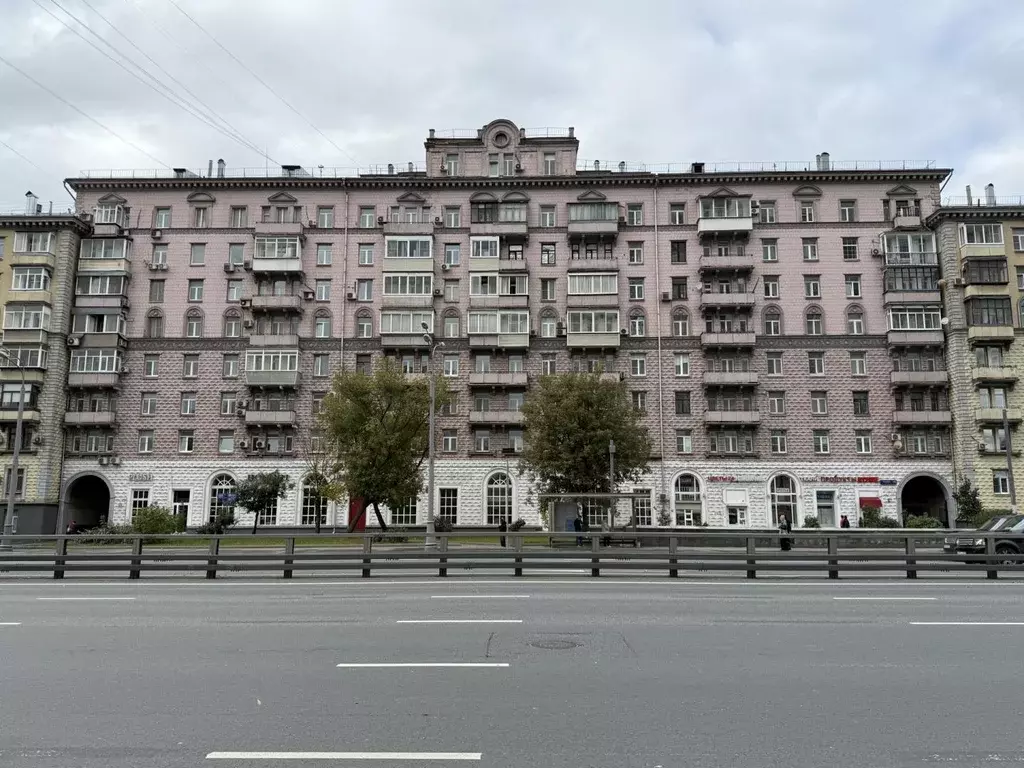 Продается 3-комнатная квартира - Фото 1