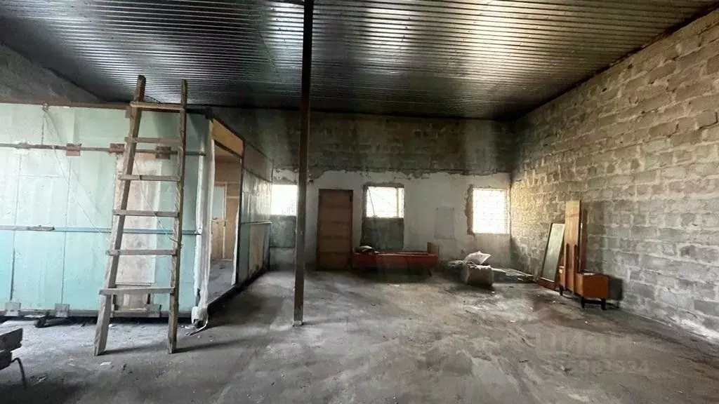 Помещение свободного назначения в Краснодарский край, Лабинск ул. ... - Фото 0
