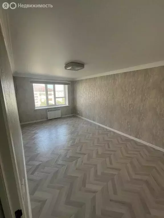 3-комнатная квартира: Махачкала, улица Лаптиева, 72 (67 м) - Фото 1