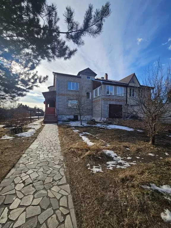 Дом в Хакасия, Абакан ул. Лескова, 14/1 (340 м) - Фото 1