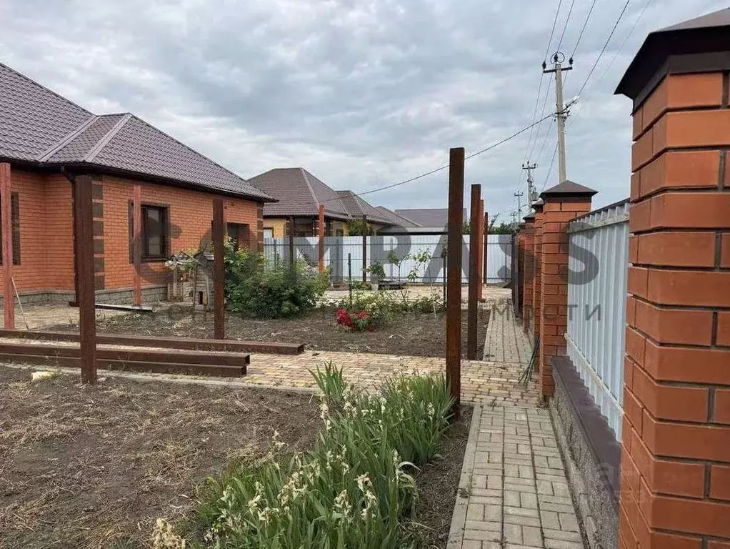 Дом в Белгородская область, Корочанский район, Мелиховское с/пос, с. ... - Фото 2