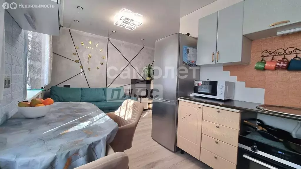 3-комнатная квартира: село Майма, улица Ленина, 32 (56.5 м) - Фото 1