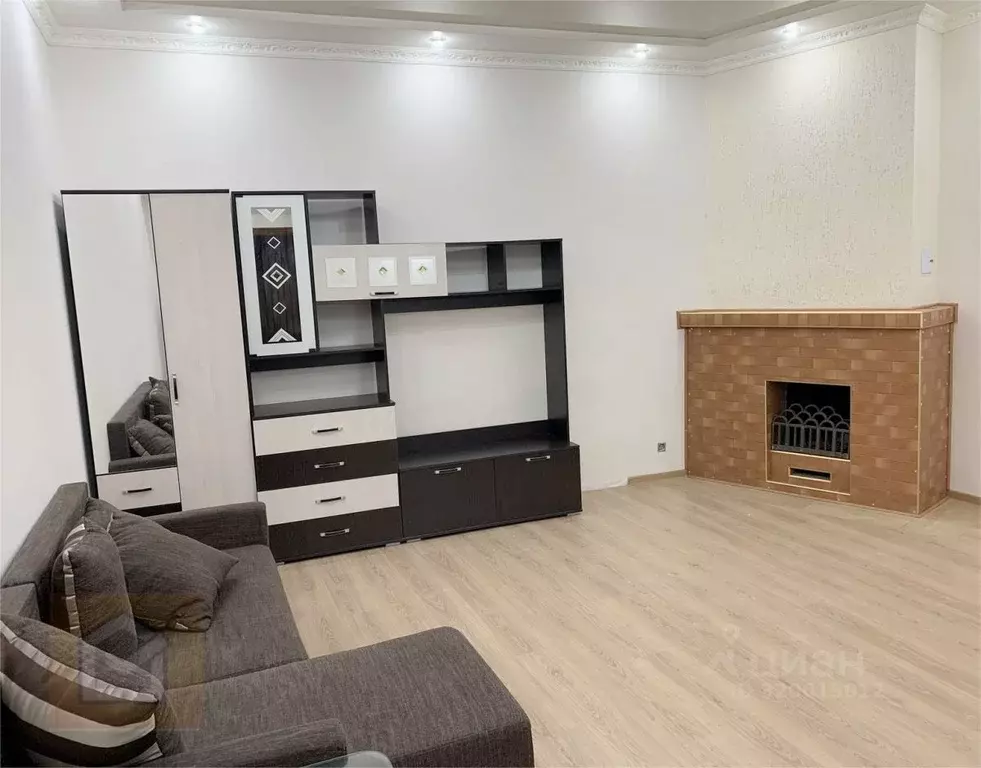 3-к кв. Крым, Симферополь ул. Крылова, 50 (81.0 м) - Фото 1
